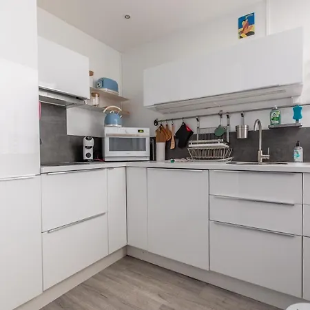 International Rosa Blue - Design - Centre - Ancien Palace *