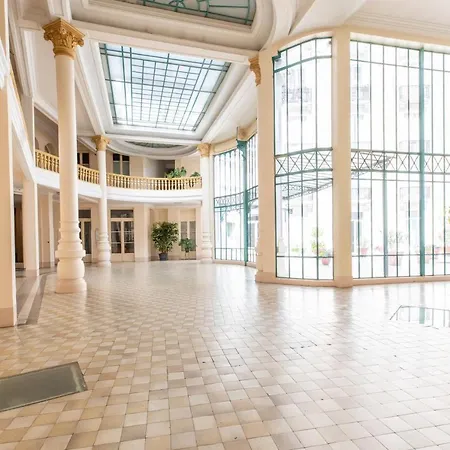 International Rosa Blue *** - Romantique Chic Appartement Vichy